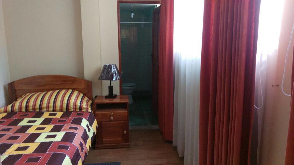 Hostal Umajalzu ラパス エクステリア 写真